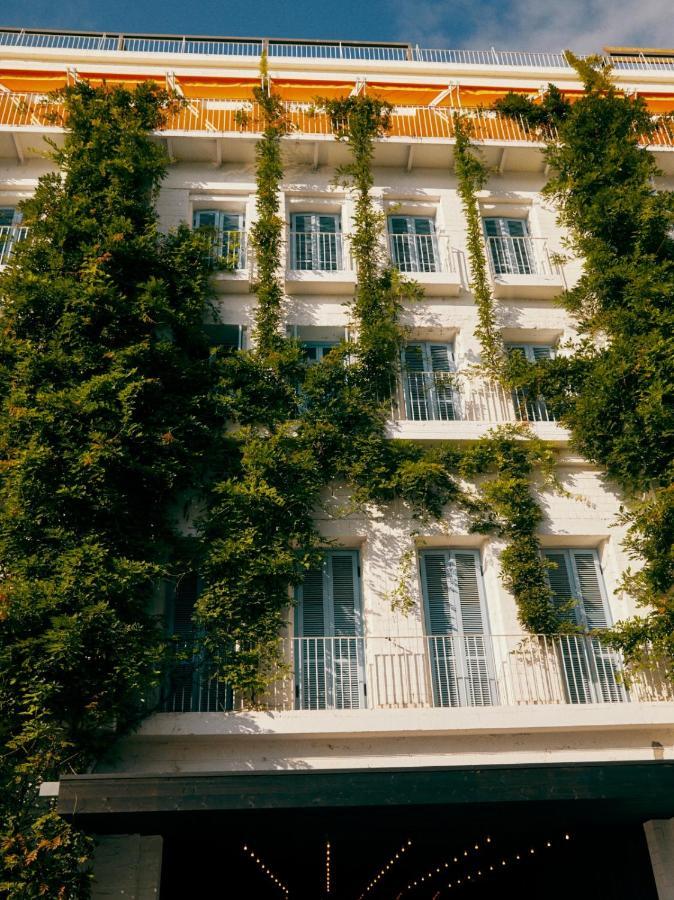 Rooms Hotel Батуми Екстериор снимка