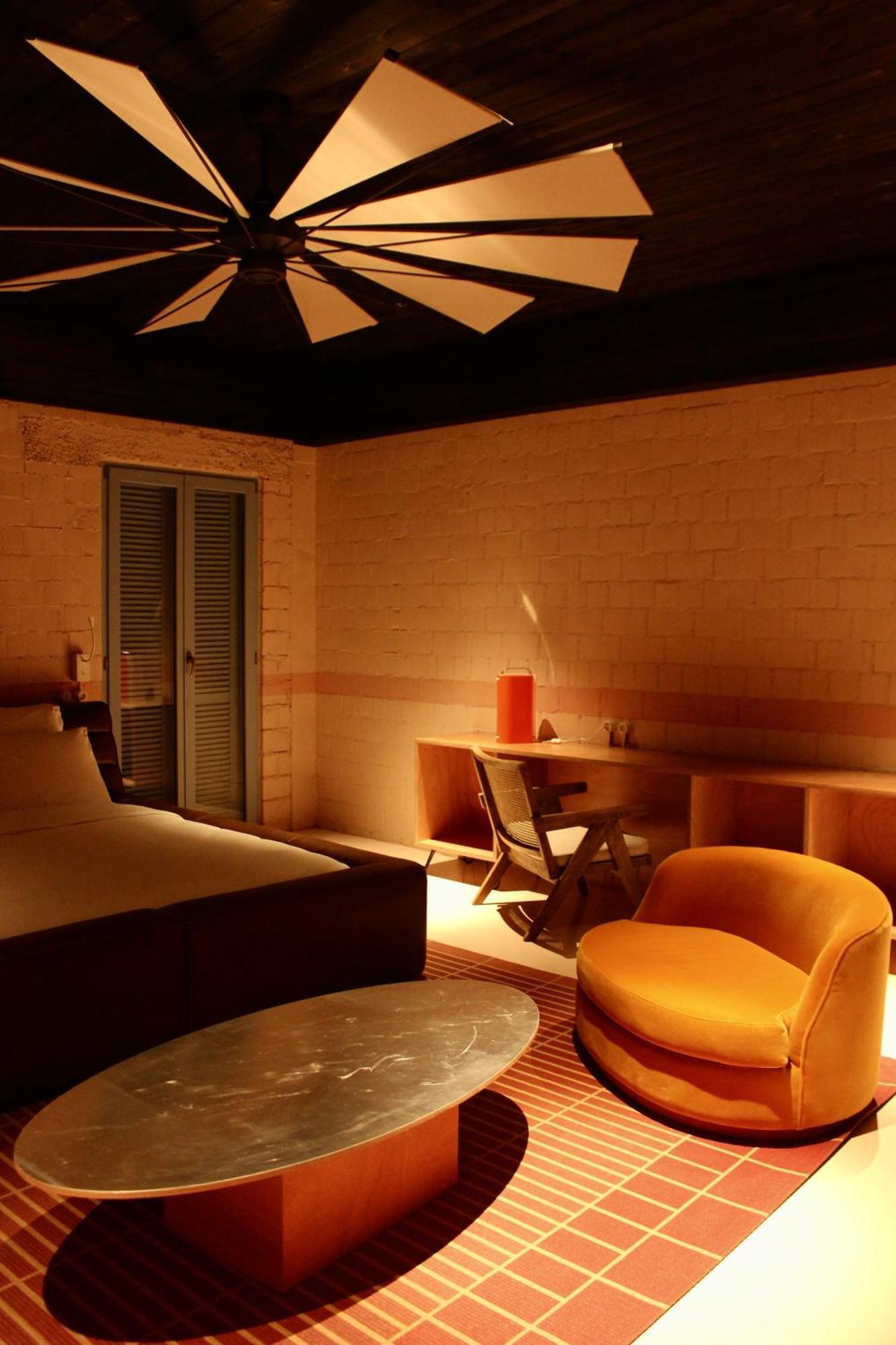 Rooms Hotel Батуми Екстериор снимка