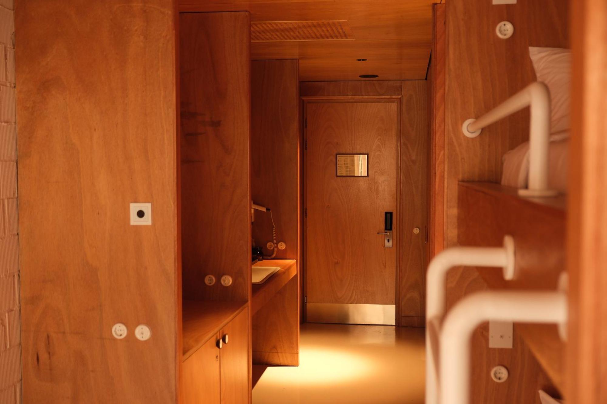Rooms Hotel Батуми Екстериор снимка