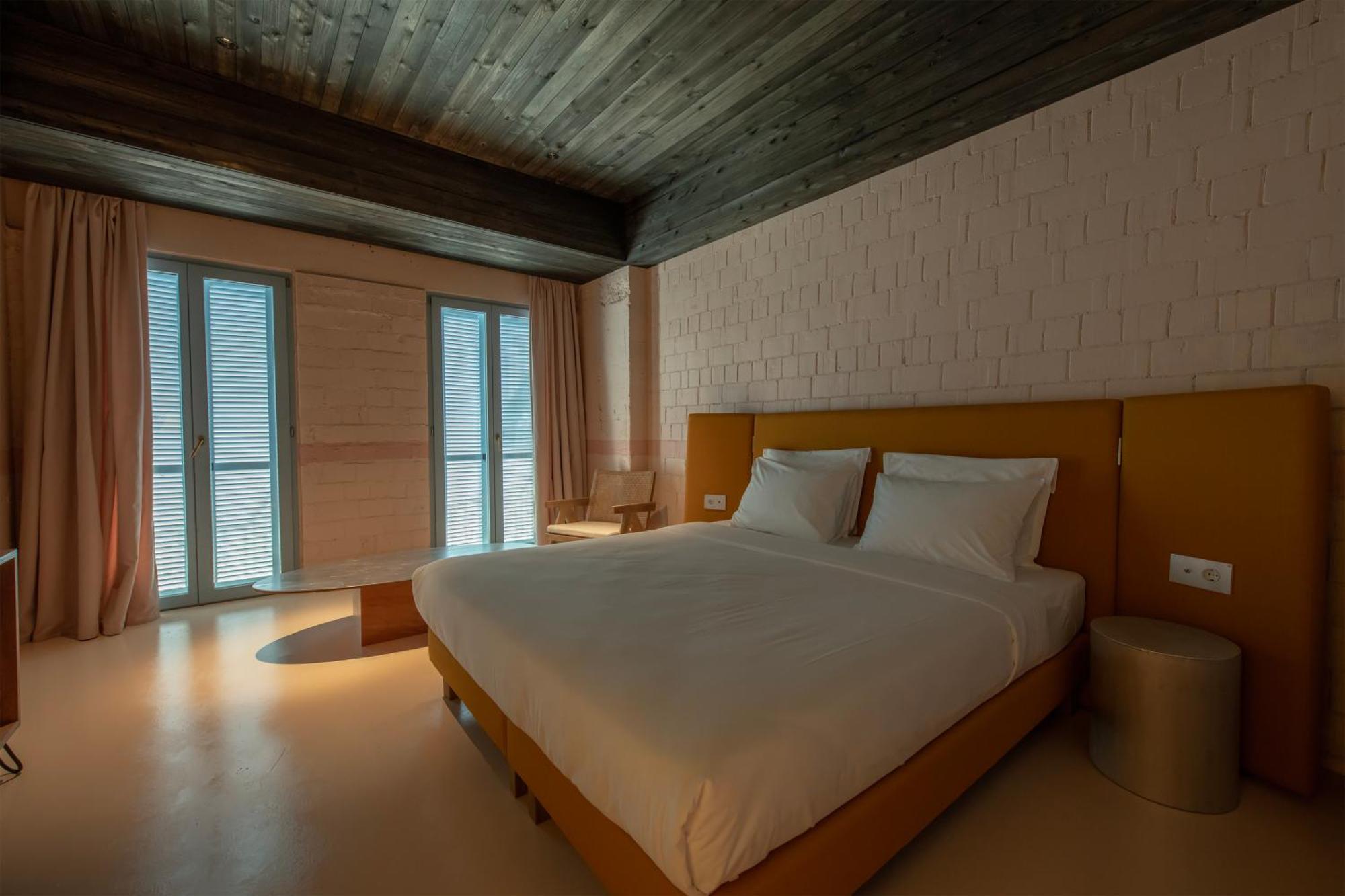 Rooms Hotel Батуми Екстериор снимка